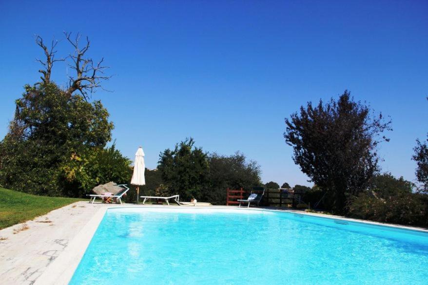 b&b I Melograni Porano Bagian luar foto