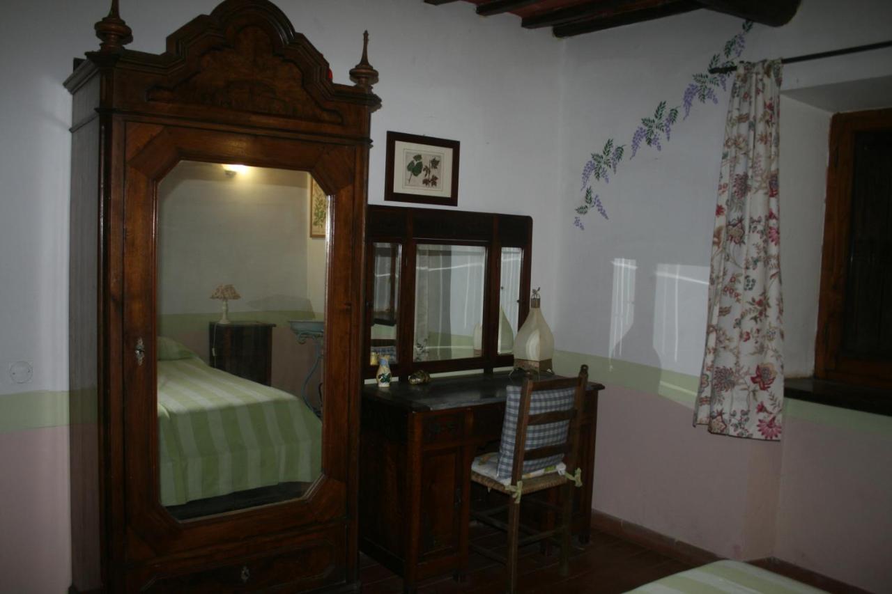 b&b I Melograni Porano Bagian luar foto